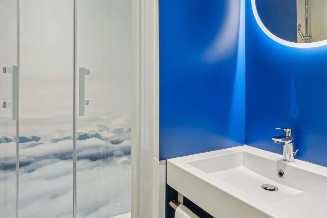 Photo of Bathroom in Paray-Vieille-Poste