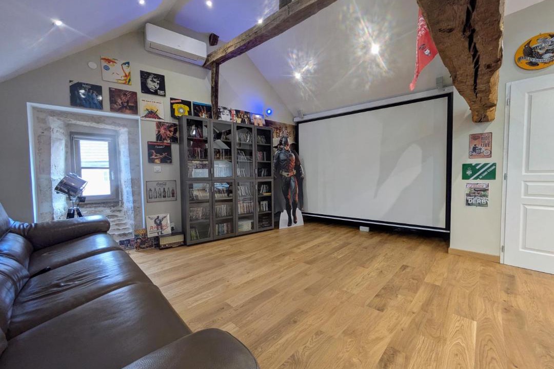 Photo of Livingroom in Saint-Gengoux-le-National