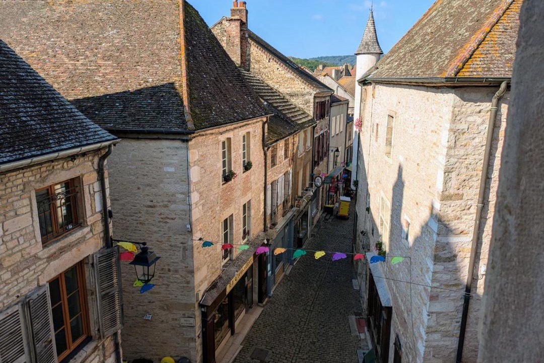 Photo of Buildings in Saint-Gengoux-le-National