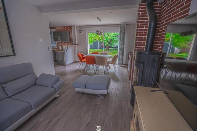 Photo of Others in Sainte-Genevieve-des-Bois