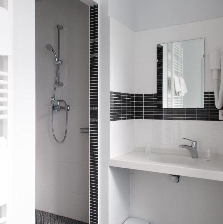 Photo of Bathroom in Lons-le-Saunier