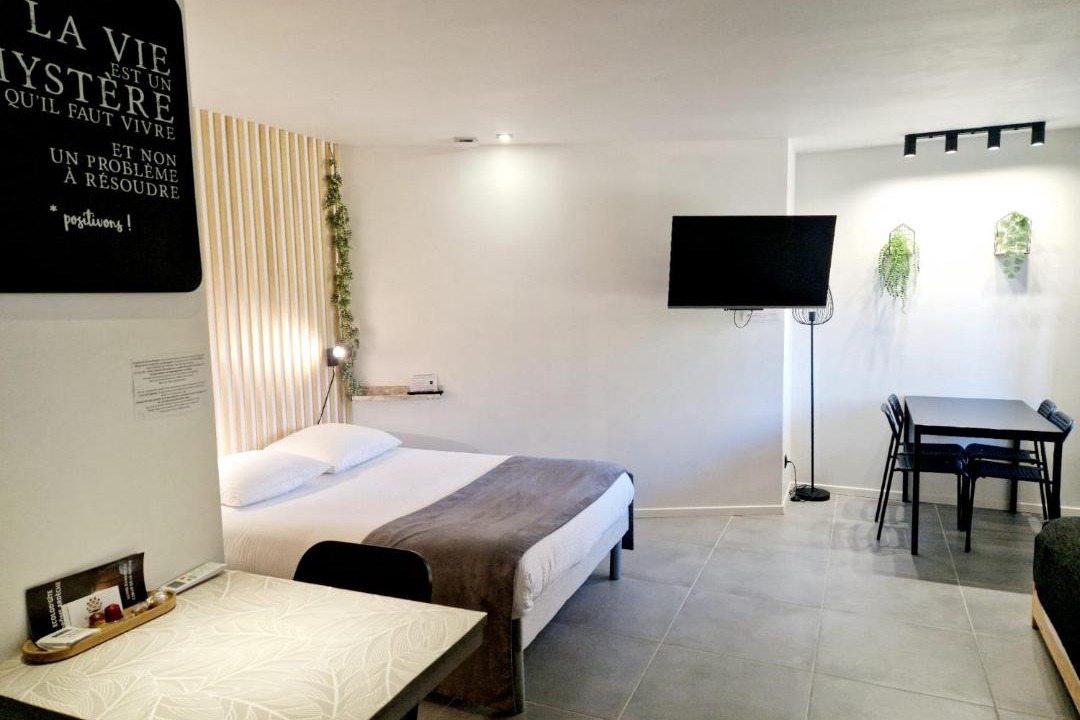 Photo of Others in Laveyron
