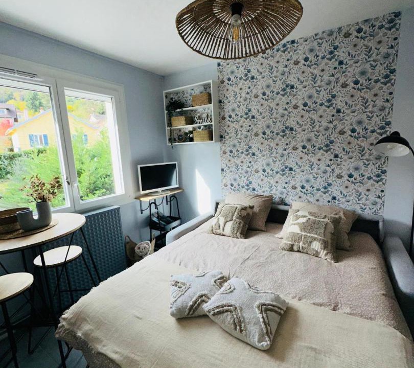 Photo of Bedroom in Lons-le-Saunier