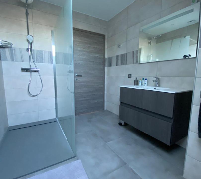 Photo of Bathroom in Lamarche-sur-Saone