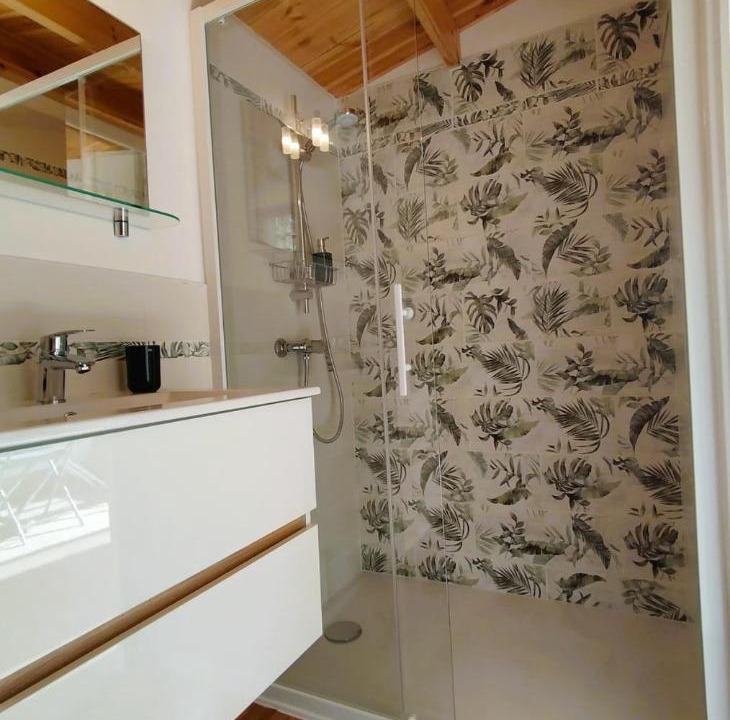Photo of Bathroom in Eourres