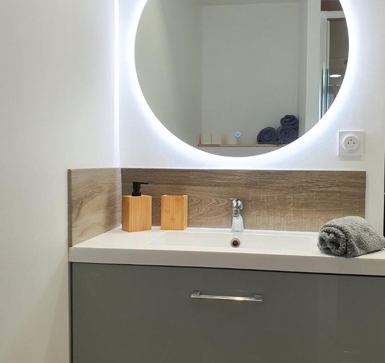 Photo of Bathroom in Etoile-sur-Rhone