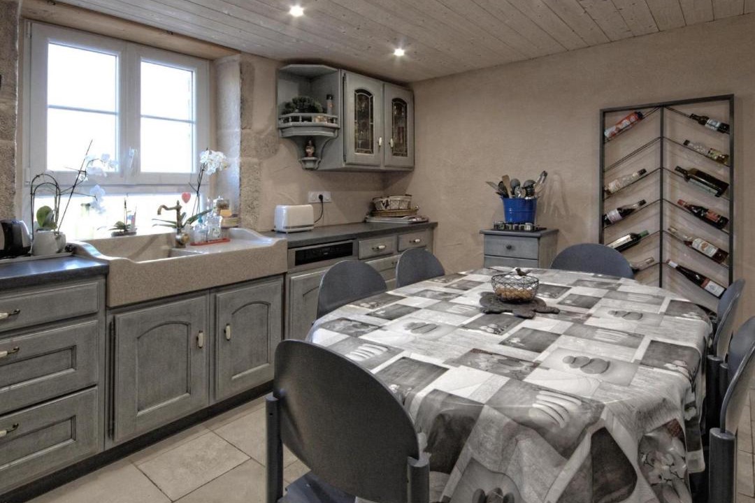Photo of Kitchen in La Lanterne-et-les-Armonts