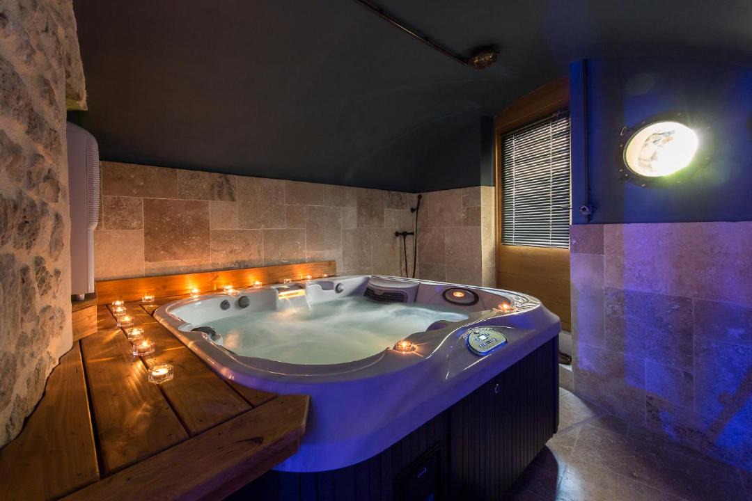 Photo of Bathroom in Chateauneuf-du-Rhone