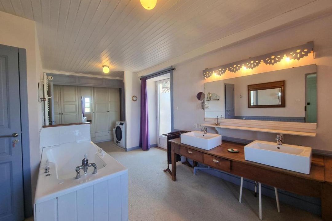 Photo of Bathroom in Saint-Jean-la-Vetre