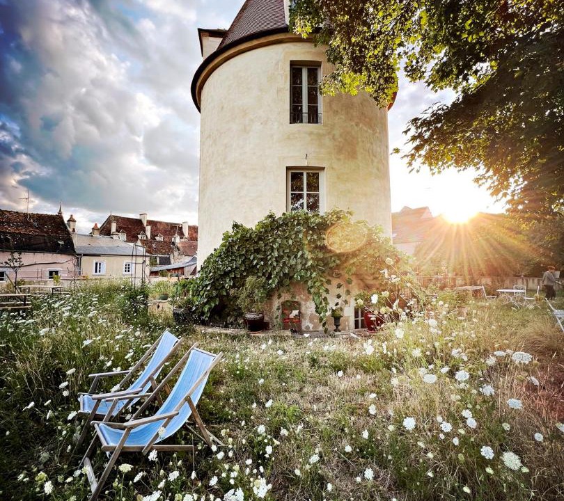 Photo of Others in Avallon