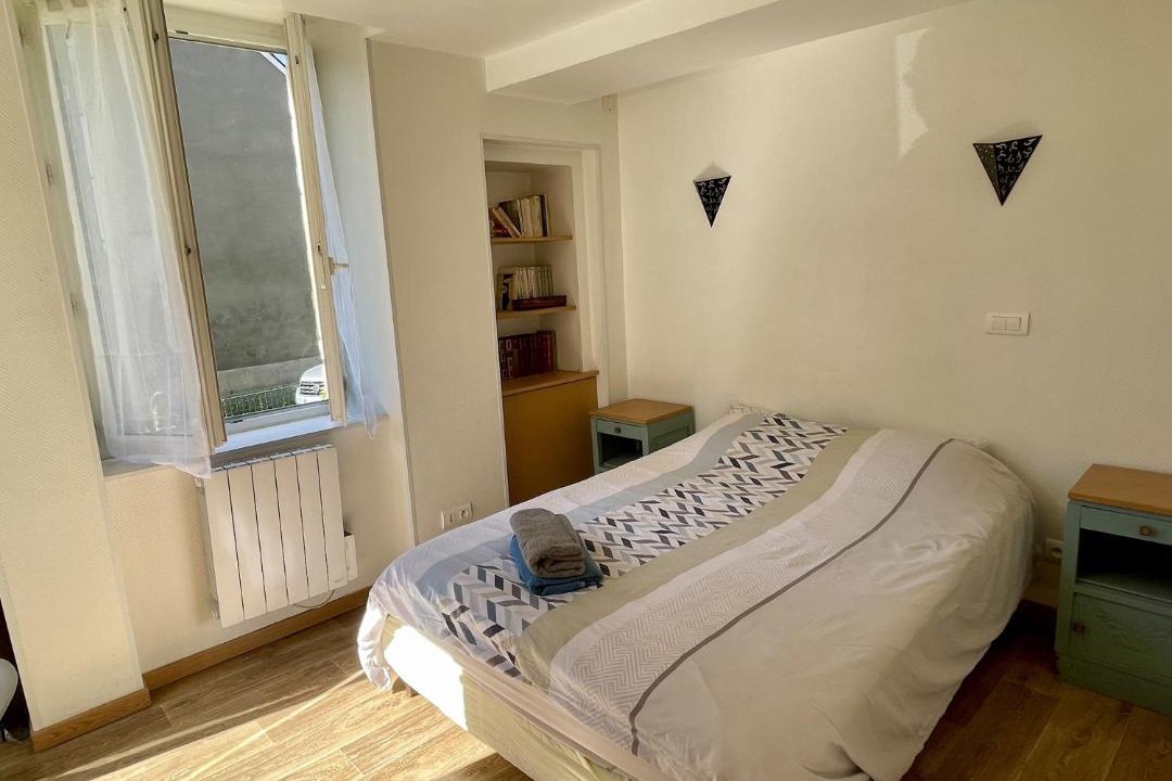 Photo of Bedroom in Imphy