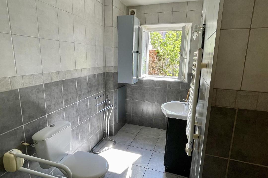 Photo of Bathroom in Imphy