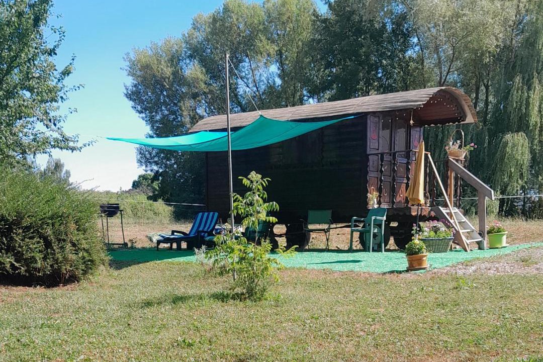 Photo of Others in Larnaud