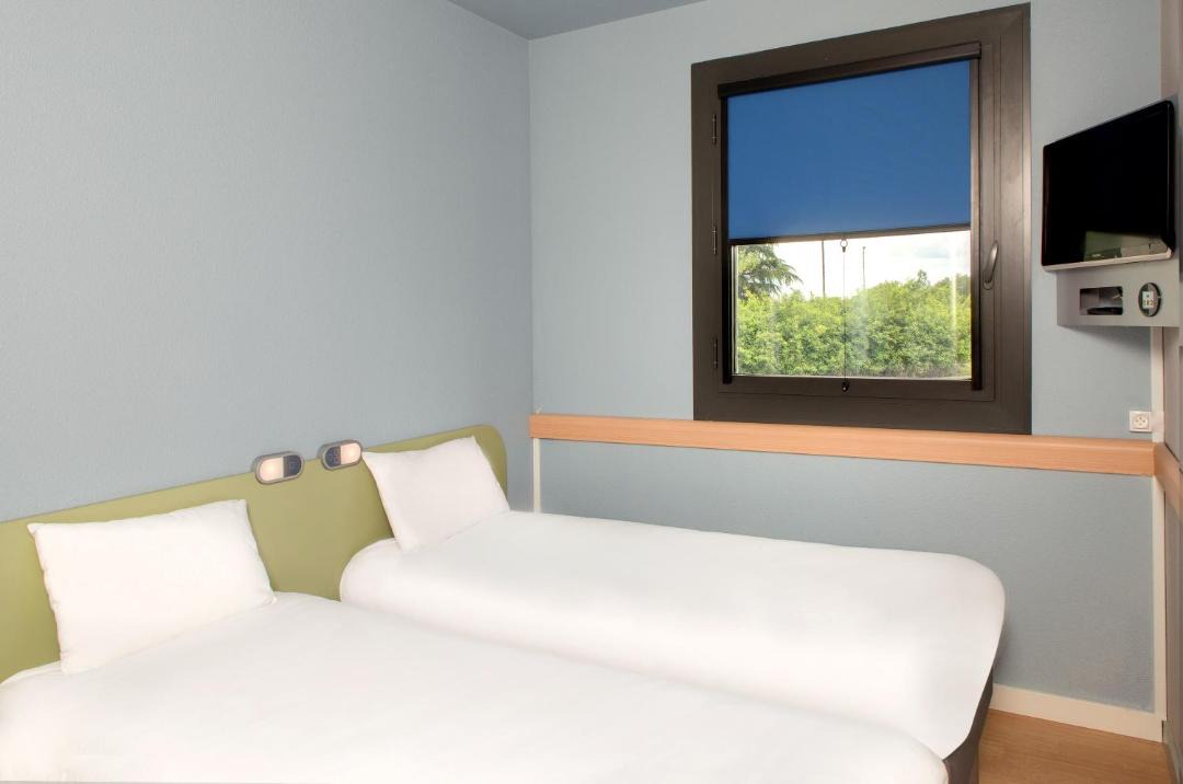 Photo of Bedroom in Montceau-les-Mines
