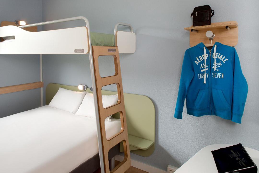 Photo of Bedroom in Montceau-les-Mines