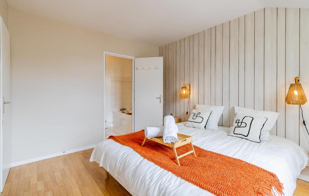 Photo of Bedroom in Charnay-les-Macon
