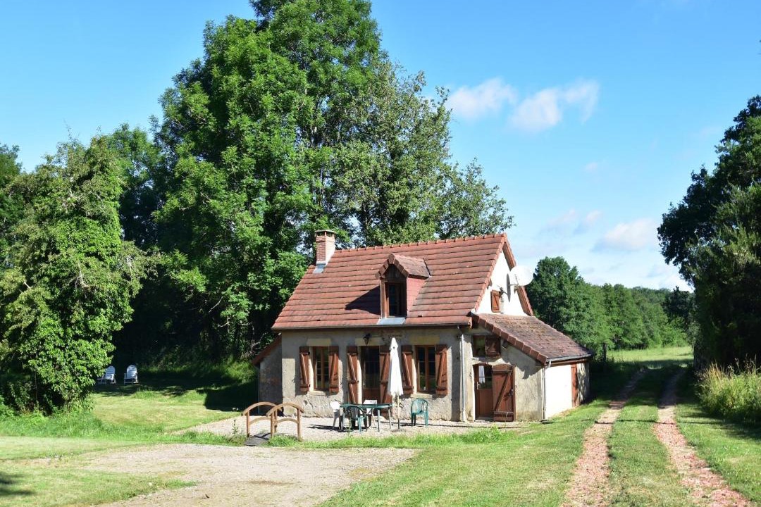 Photo of Others in Isenay