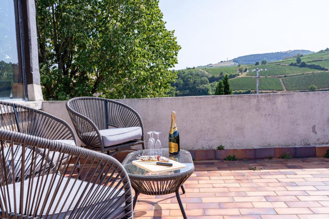 Photo of Patio Balcony in Davaye