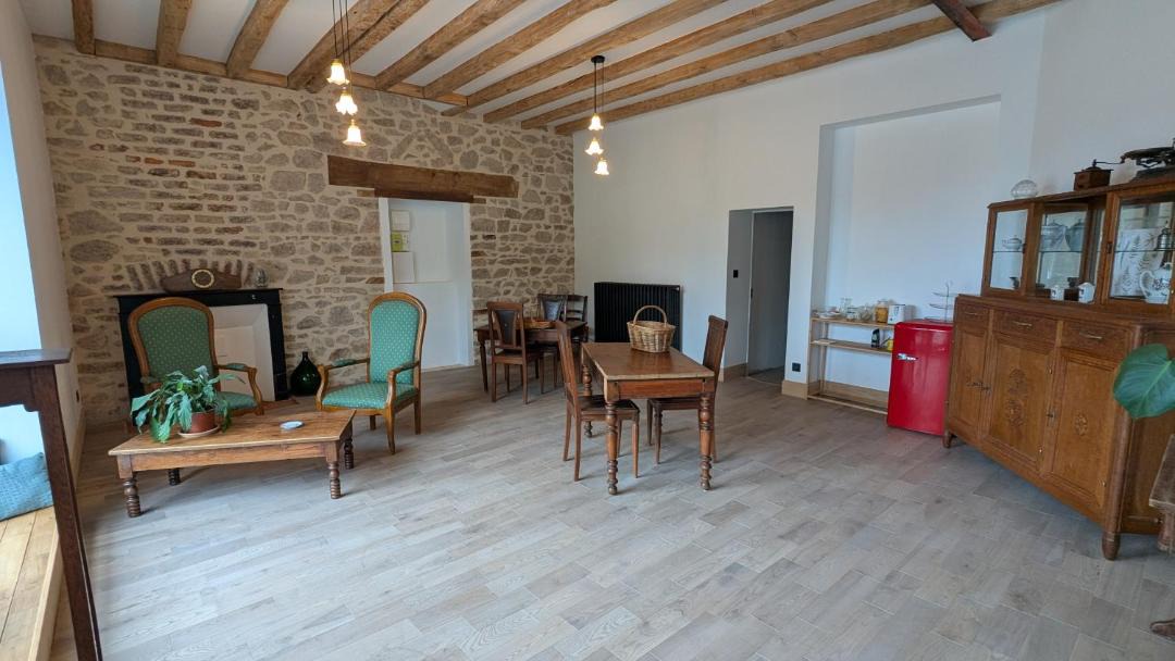 Photo of Others in Saint-Leger-sous-Beuvray
