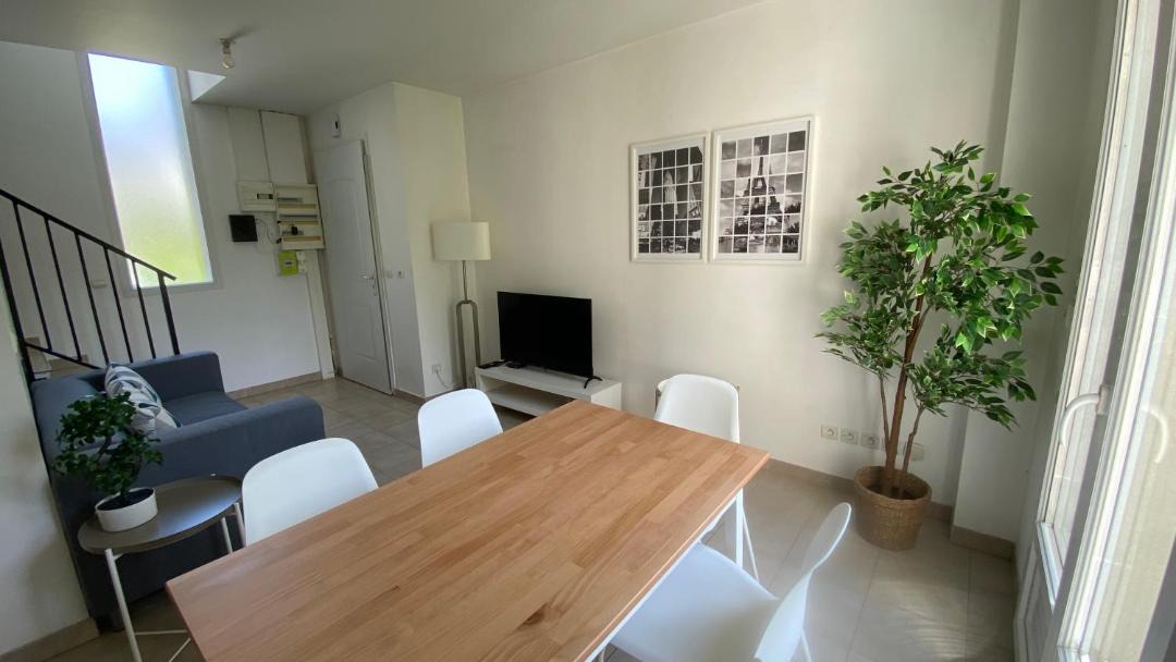Photo of Others in Palaiseau