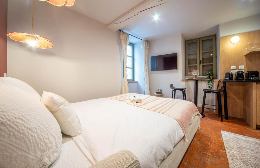 Photo of Bedroom in Tournus