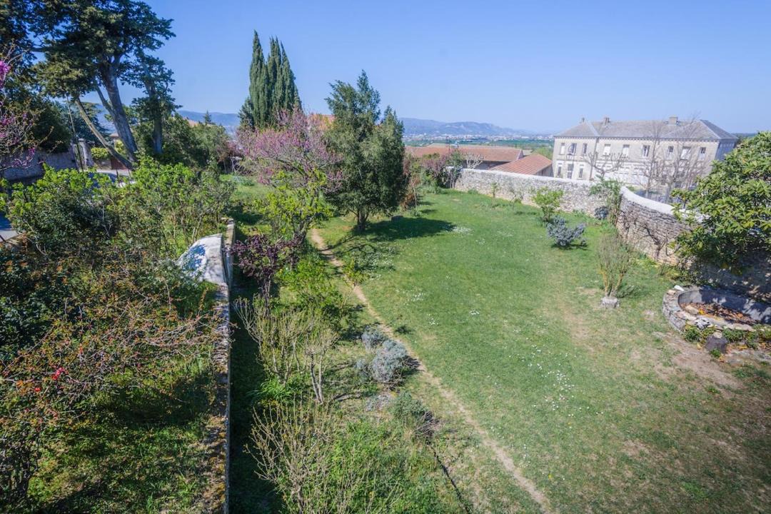 Photo of Others in Etoile-sur-Rhone