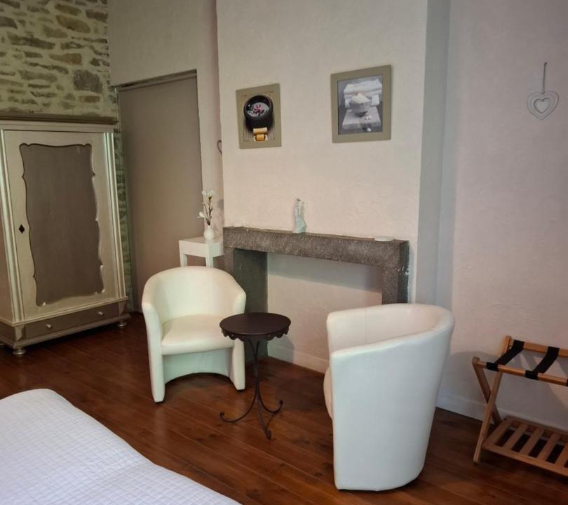 Photo of Others in Chateau-Chalon