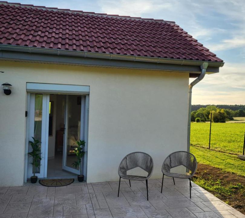 Photo of Others in Menetru-le-Vignoble