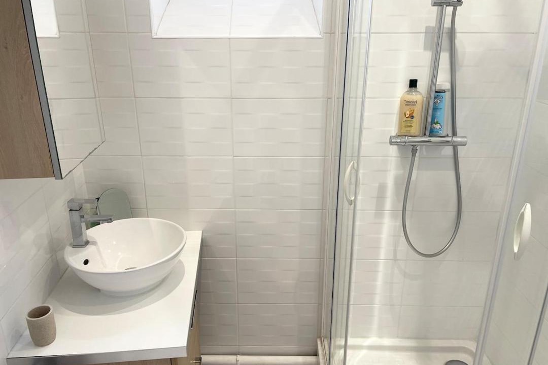 Photo of Bathroom in Le Kremlin-Bicetre