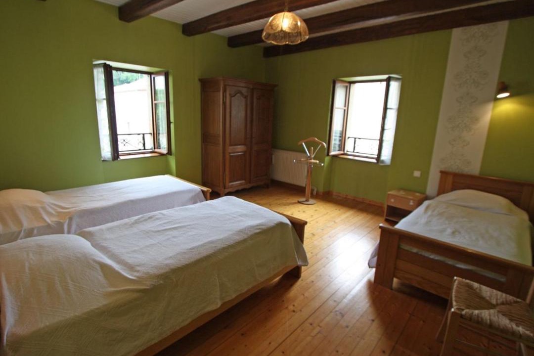Photo of Others in Esley