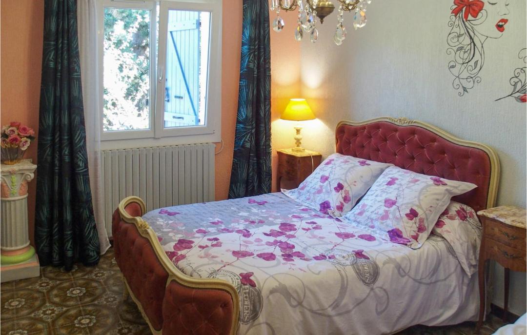Photo of Bedroom in Pierre-Chatel