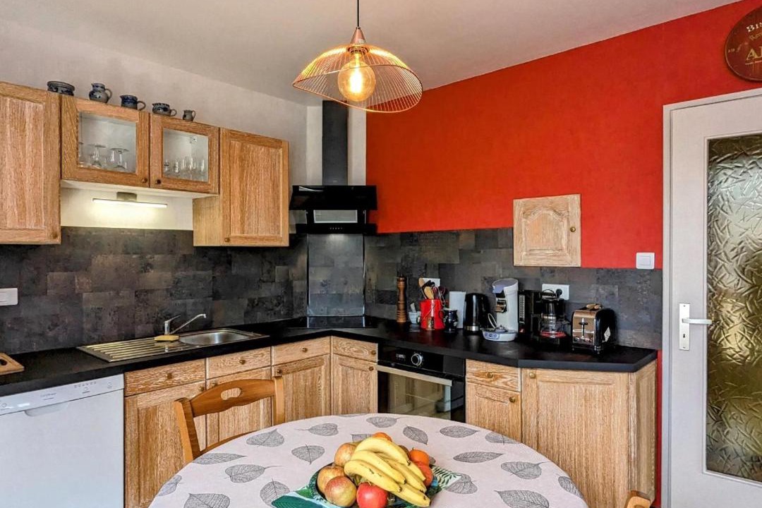 Photo of Kitchen in Plancher-Bas