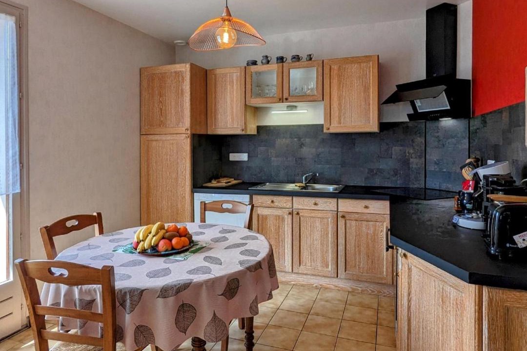 Photo of Kitchen in Plancher-Bas
