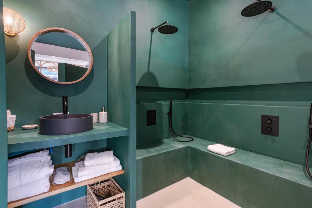 Photo of Bathroom in Nyons
