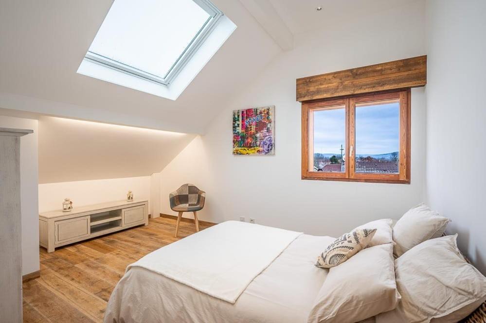 Photo of Bedroom in Arenthon