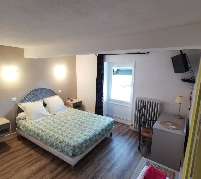 Photo of Bedroom in Saint-Julien-de-Jonzy