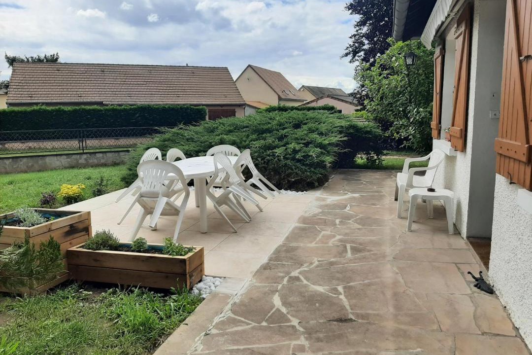 Photo of Others in Sassenay
