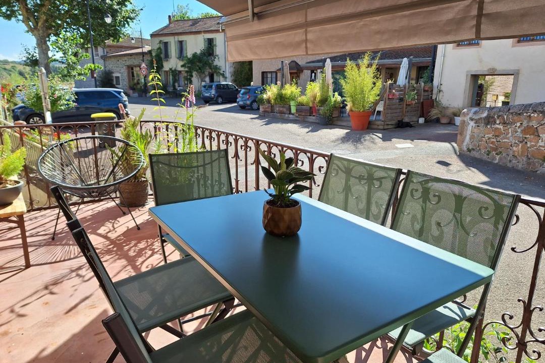 Photo of Patio Balcony in Saint-Jean-Saint-Maurice-sur-Loire