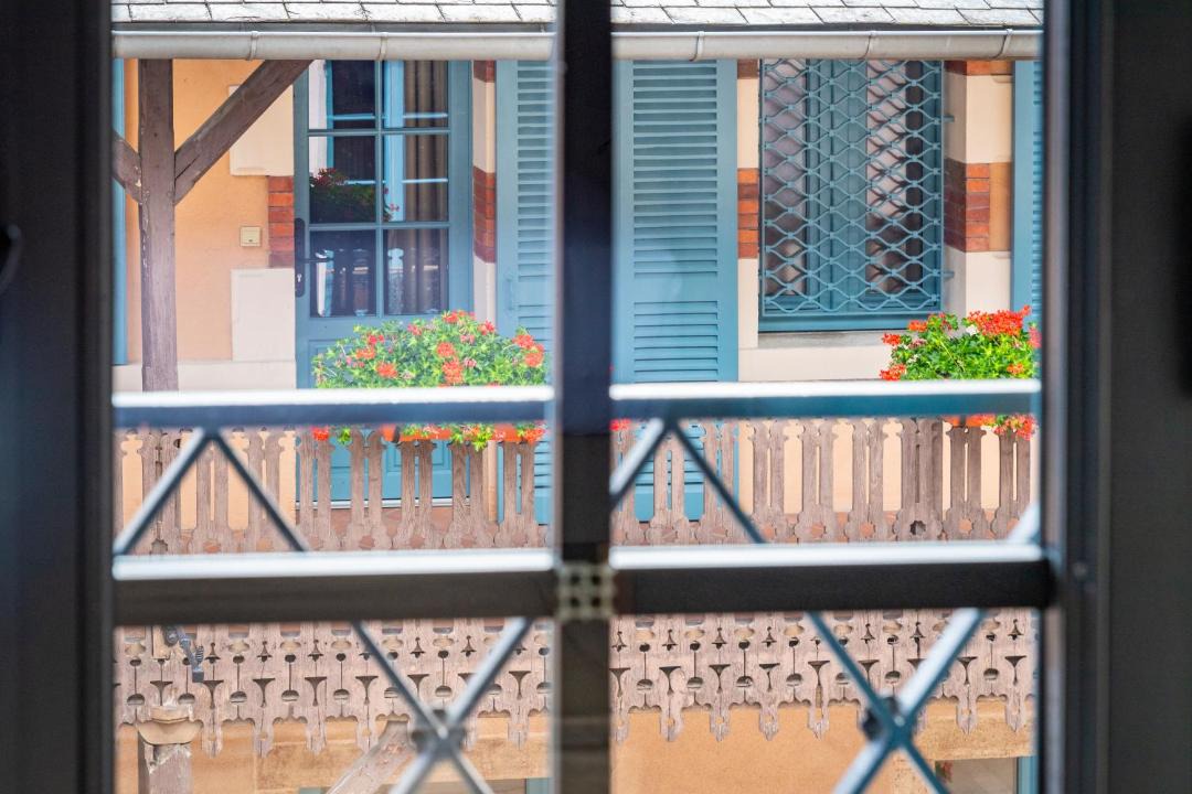 Photo of Others in Avallon
