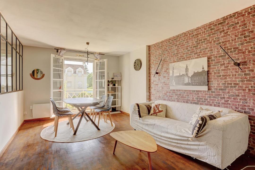 Photo of Livingroom in Massy