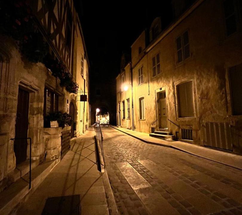 Photo of Buildings in Avallon