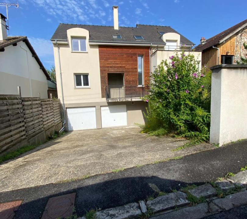 Photo of Others in Palaiseau