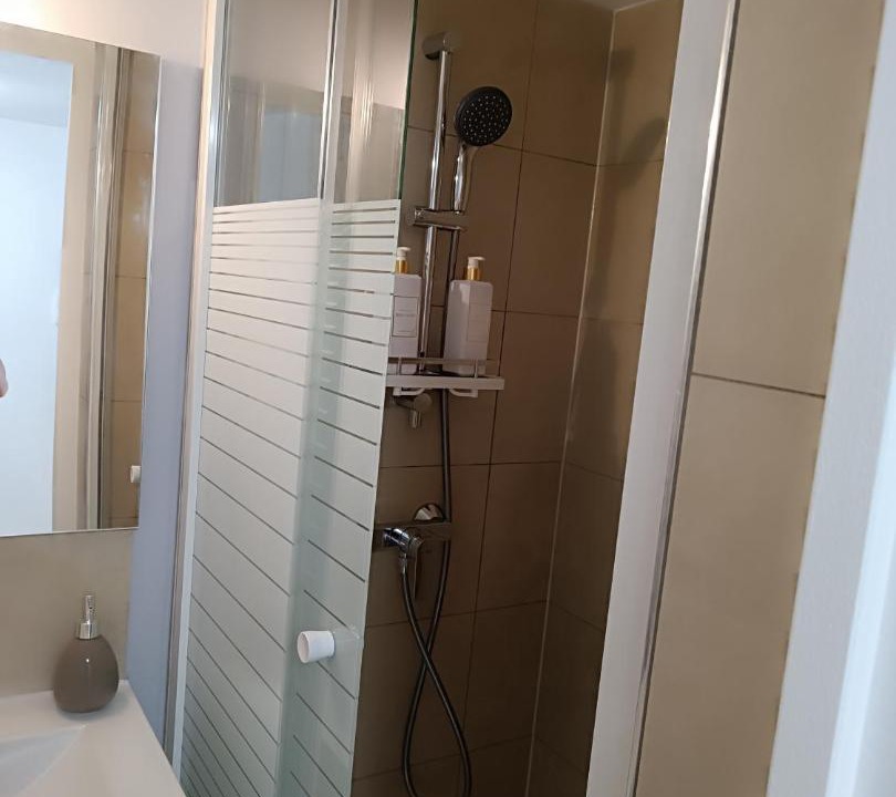 Photo of Bathroom in Villeneuve-le-Roi