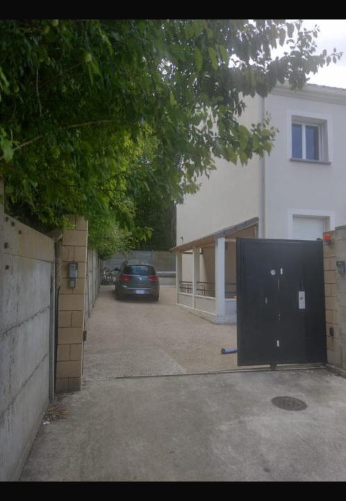 Photo of Others in Bagneux
