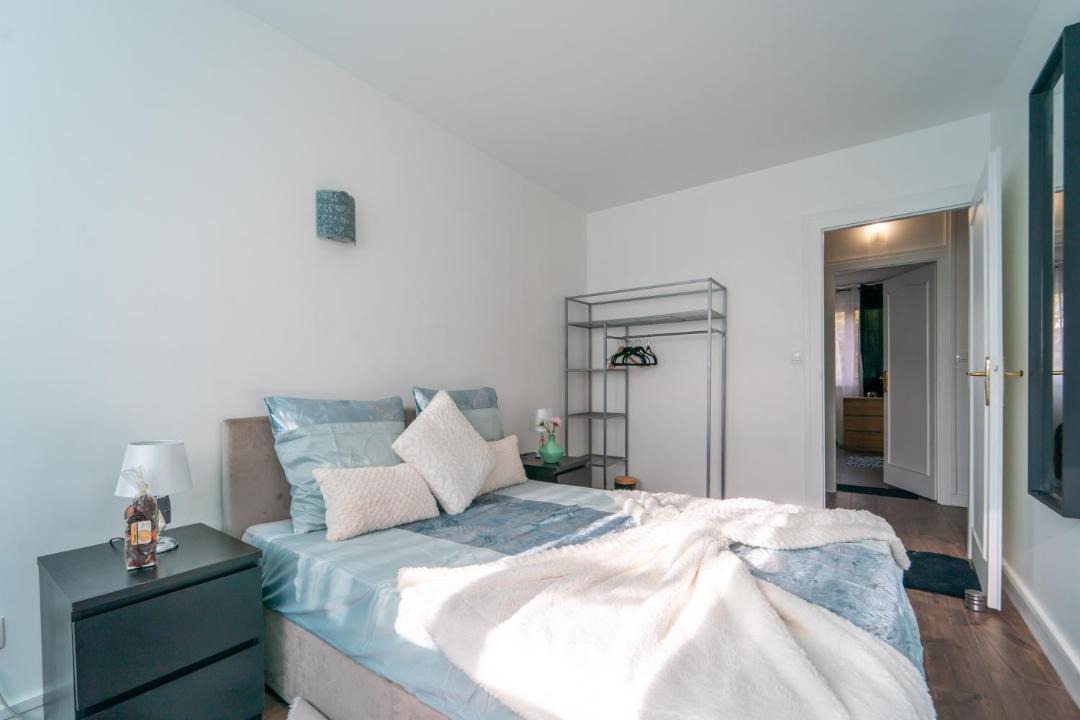 Photo of Bedroom in L'Hay-les-Roses