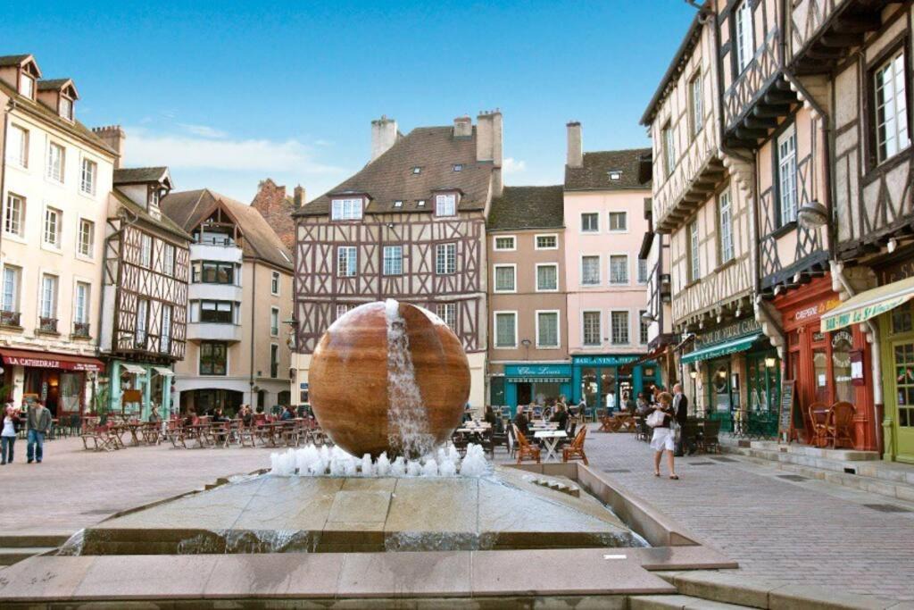 Photo of Buildings in Chalon-sur-Saone