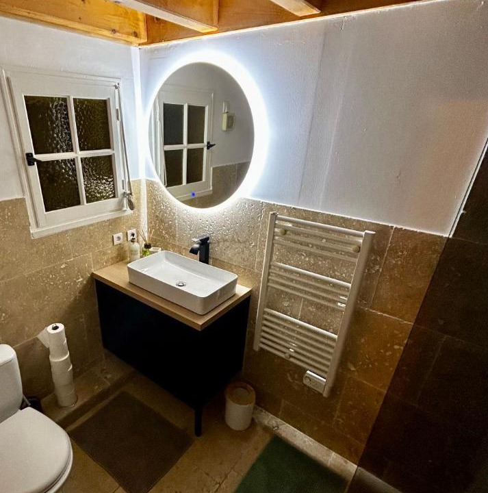 Photo of Bathroom in Montgesoye