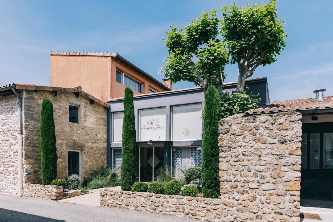 Photo of Others in Charmes-sur-Rhone