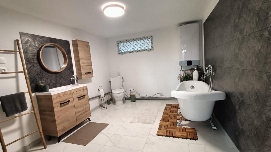 Photo of Bathroom in Digoin