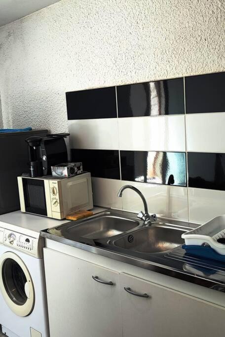 Photo of Kitchen in Saint-Barthelemy-de-Vals